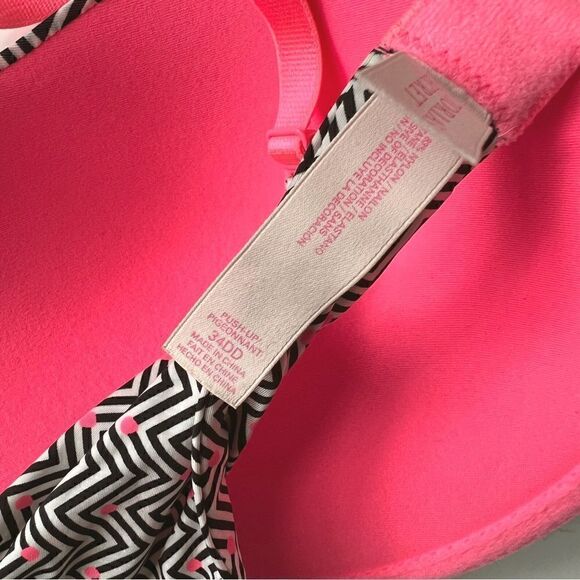Victoria’s Secret push up bra neon chevron - Picture 4 of 5